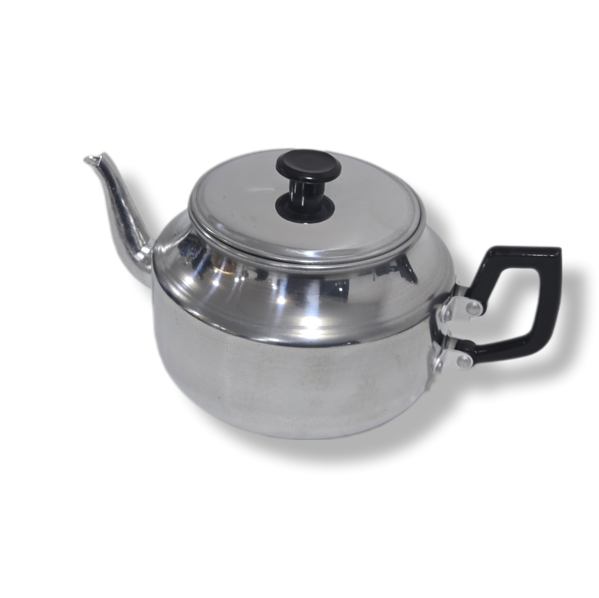 The traditional Aluminium Teapot-1.4L / 2.5 Pint thumbnail 2